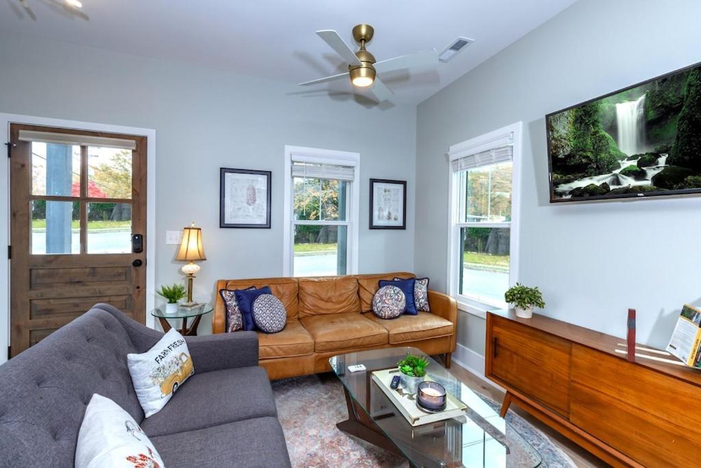 Heart Of Brevard Hideaway - Walk/Bike To Downtown! Εξωτερικό φωτογραφία